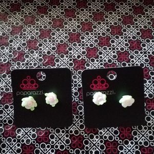 Paparazzi Girl Flower Earrings